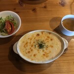 チーズ・シェッド - チーズドリア（サラダ・スープ付）￥1,100