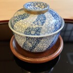 山玄茶 - 茶道を心得る大将が選ぶ器も季節によって楽しみ。有田焼の泡シリーズに似てるけど、ちょっと違う感じ。