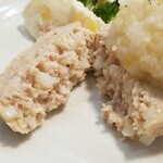 キッチン ブルー グローブ - 挽肉と長芋のテリーヌの断面