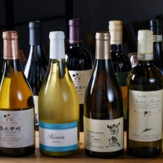 Wines that match the dishes carefully selected from Japanese wineries