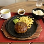 黒煉瓦 - ・デミグラスソース ハンバーグステーキ 1,250円/税込