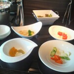 ZEN LOUNGE - いろんなものを少しずつ。