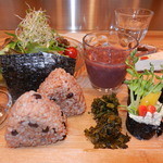 Natural Food Dining LOHAS - デトックス・ローフード・プレート全景