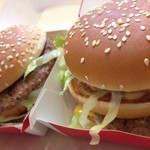 マクドナルド - ビッグマック一個買ったらもう一個ついて来る！！！