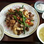 中国料理 シルクロード - 砂肝と鶏肉の野菜炒め