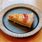 ホーム・スイート・ホーム野神店 - グレープフルーツとピスタチオのタルト