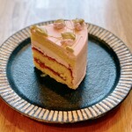 ホーム・スイート・ホーム野神店 - ラズベリーのフラワーケーキ