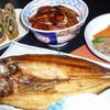 かかし - 料理写真:羅臼産のほっけ・十勝産のじゃがいもで肉じゃが・帯広名物の豚丼など美味しいものいっぱいです。