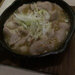 おでん屋遊 - モツ煮混み辛くしてもらった。
