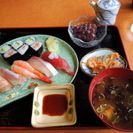 西山パーキング（下り）レストラン - 2013年9月15日(日)　寿司ランチ(850円)