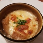 サンロクカフェ - オニオングラタンスープ