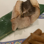 Uo tora sushi - イサキ塩焼き