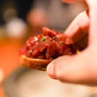 蕃 YORONIKU - かめのこ玉子ユッケ、ブルスケッタ
