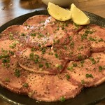 Yakiniku Sabuchan - 特上タン。、これは普通…ですかね。