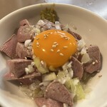 もつ焼き ウッチャン 新宿思い出横丁 - レバ塩ゆっけ¥580