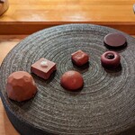 Seminare 輕井澤 - 左から水、塩、アプリコット、イチジク、ベリー、ハイカカオ