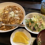 美華 - 料理写真:麻婆炒飯は麻婆豆腐とチャーハンのどちらも食べられて欲張りな私にピッタリ