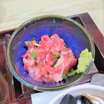 鮨・あつ賀 - マグロの切り落とし（？）。これは美味しかったです。