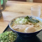 中華蕎麦 春馬 - 朝ラー（醤油）に九条ねぎTP