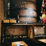 WINEHALL GLAMOUR - 