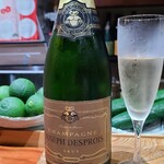 鮨匠 のむら - お酒①ジョセフ・デプロワ(シャンパーニュ、フランス)【応援団長さまの誕生日特別提供分】
      葡萄品種:ピノノワール80%、シャルドネ20%