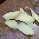 鮨匠 のむら - ㉛ガリ
      終盤に登場なので普通とは異なりますが、口の中をスッキリさせてくれます