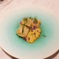 ISSEI YUASA - 対馬あなごのフリット、サルサベルデと呼ばれるイタリアンパセリをタルタルに