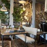 ANTIQUA TREE CAFE - 