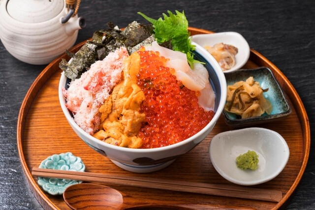 RINGO様売約済み！会津塗大丼布張、2個セット 海鮮丼専門五鉃 沼津本店 （ ゴテツ）のご予約 - 沼津/海鮮丼 | 食べログ