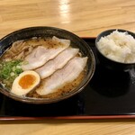 ラーメン庵 福一本陣 - いちばん定番のやつにて700円