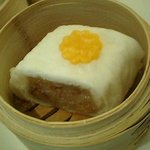周中菜房 白金亭 - 香港点心師による、もち米の巻物