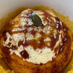 柿の樹 - カボチャの甘味にカラメルソースの
      濃厚なインパクトが合いまってなかなかイイですね
      スッキリしたアールグレイにもマッチしますわ