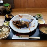 松月 - カサゴ煮魚定食