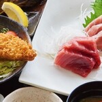 三崎「魚市場食堂」 - お刺身・フライ（一例）