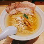 麺屋 kawakami - 鶏塩らーめん（￥800）