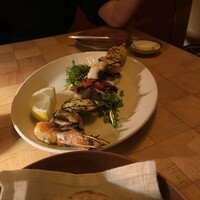 ザ タヴァン グリル＆ラウンジ - 