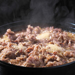 アメ村社員食堂 - 肉だらけすき焼き「牛鉄」黒毛和牛100％