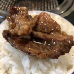 Man Yuu En - 焼肉丼ができあがり