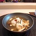 赤坂 渡なべ - ⚫お椀「鱧  松茸のお椀」
