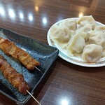 兆奎餃子 - 串焼きと水餃子