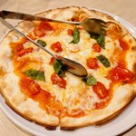 サンビーノ トト - PIZZAマルゲリータ(980円)