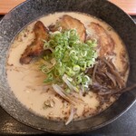 阿波らーめん 一徹 - あぶり豚骨ラーメン（中）