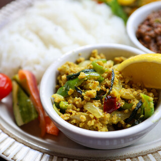 キーマカレーとチャイ なるせ堂_1