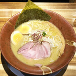 麺屋 貝夢 - 濃厚牡蠣らぁ麺（900円）＋味玉（100円）