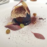 レストランディファランス - 鶏もも肉、烏賊のミートソース、烏賊わたのソース