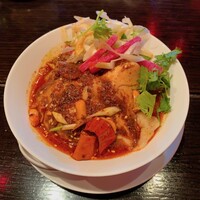 チャイナルーム - よだれ鶏のせ冷やし刀削麺