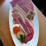 やきにくもりもり - 料理写真:あぶりランチ ( 本日のあぶり肉６種 )