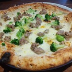 PIZZERIA ONDA - サルシッチャ