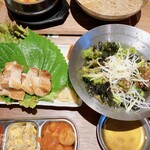 タレ焼肉と包み野菜の専門店 焼肉くるとん - 