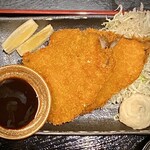 炭焼漁師小屋料理　渋谷東急本店前のひもの屋 - 